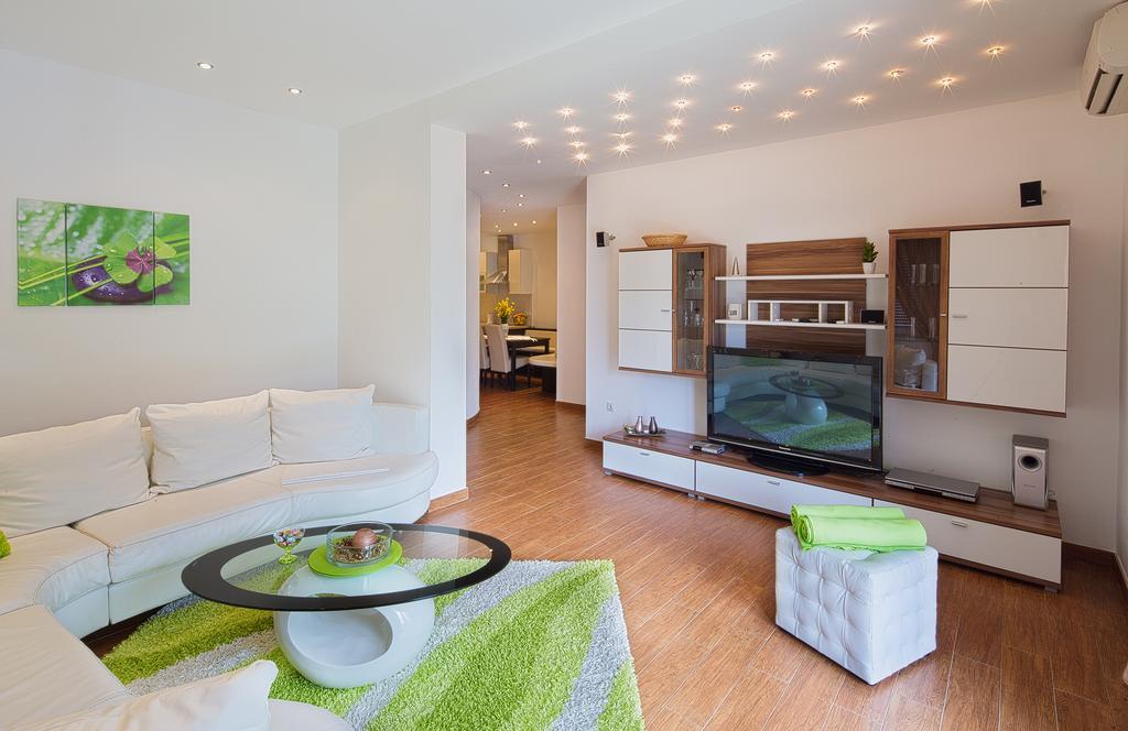 Montelux Apartments Budva Room photo