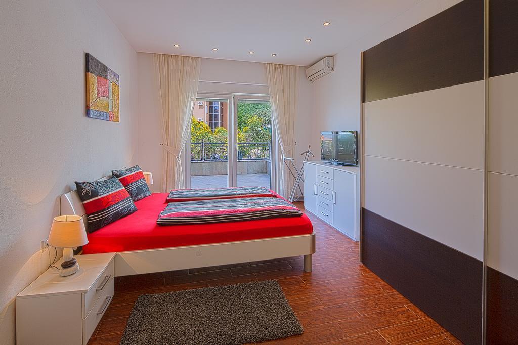 Montelux Apartments Budva Room photo