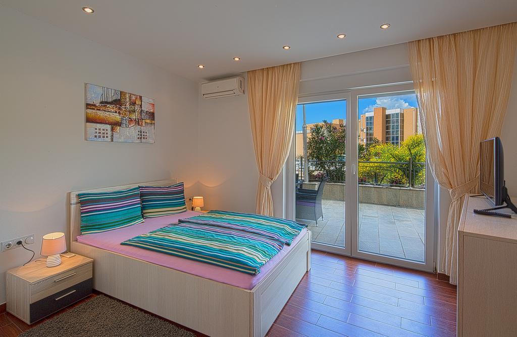 Montelux Apartments Budva Room photo