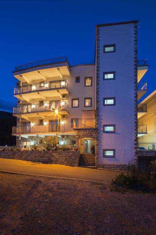 Montelux Apartments Budva Room photo