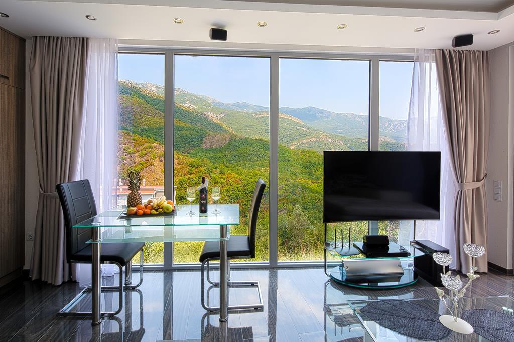 Montelux Apartments Budva Exterior photo