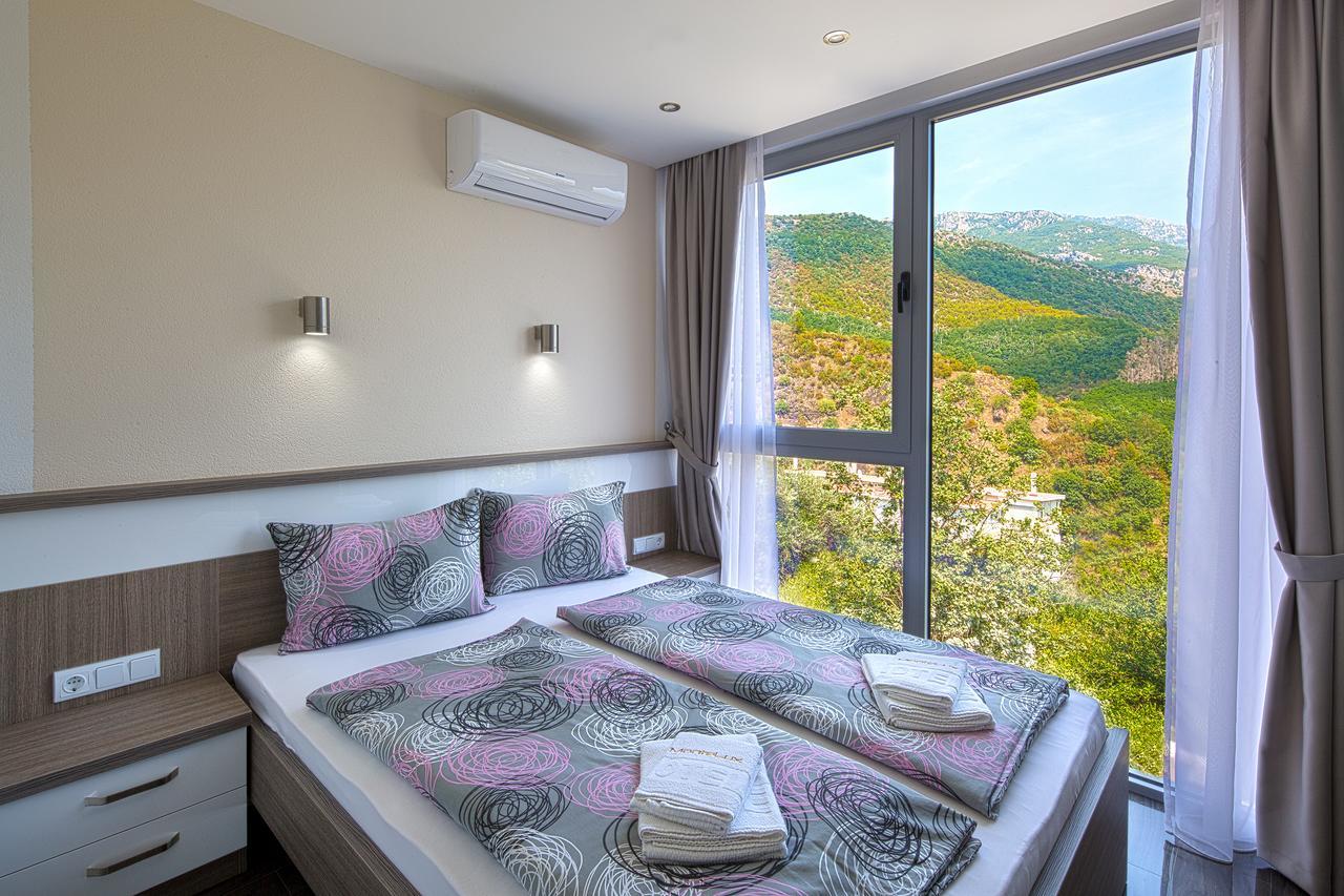 Montelux Apartments Budva Exterior photo
